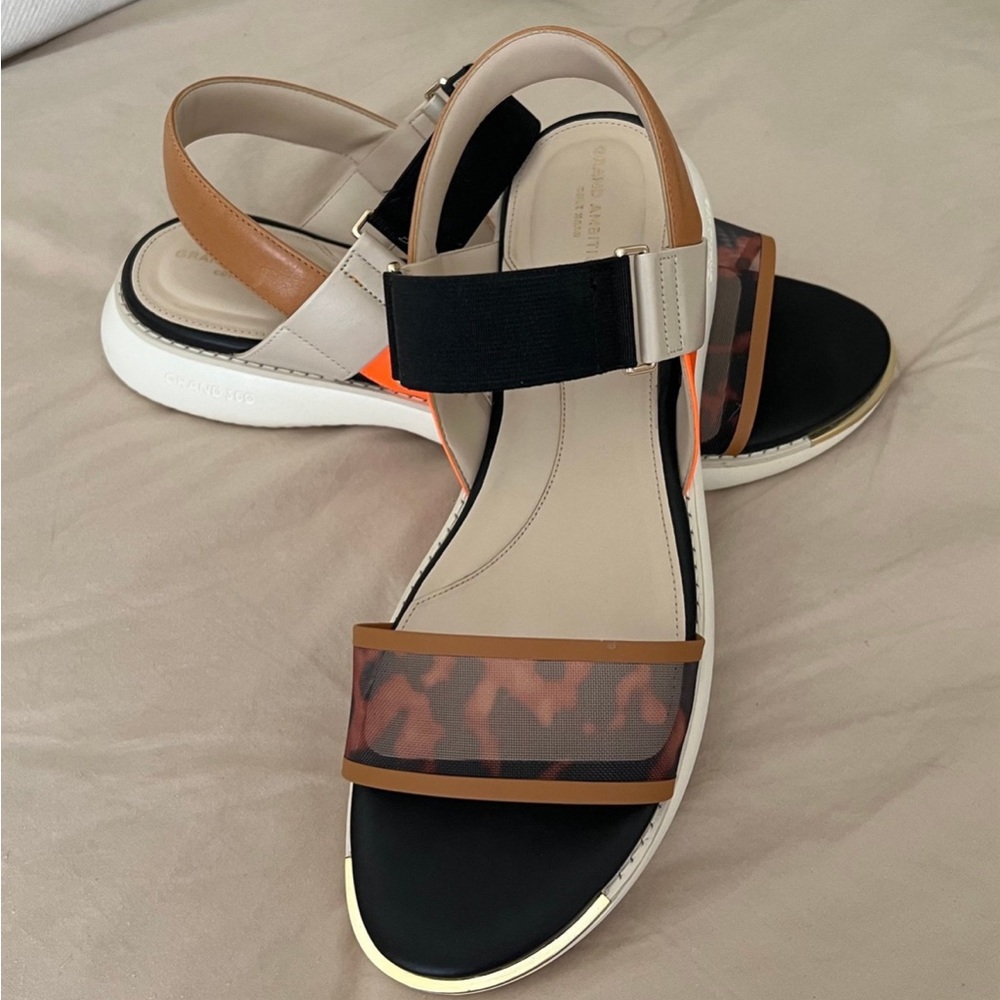 Sz 10 woman Cole Haan ~ zero grand sandals